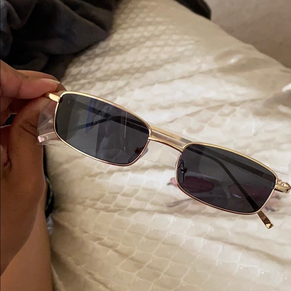 Bundle of sunglasses - Picture 3 of 4